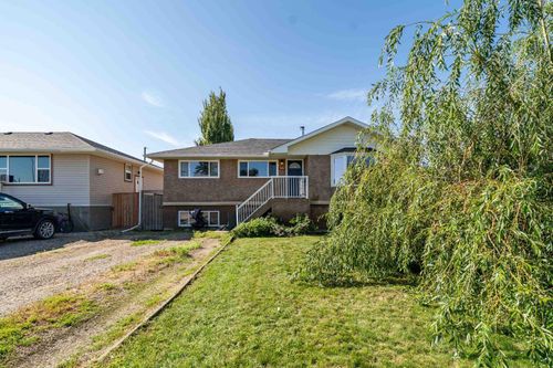 109 3 Ave N, Vauxhall, AB, T0K2K0 | Card Image