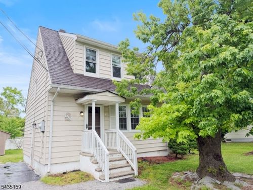 156 Harding Ave, North Plainfield, NJ, 07063-1660 | Card Image