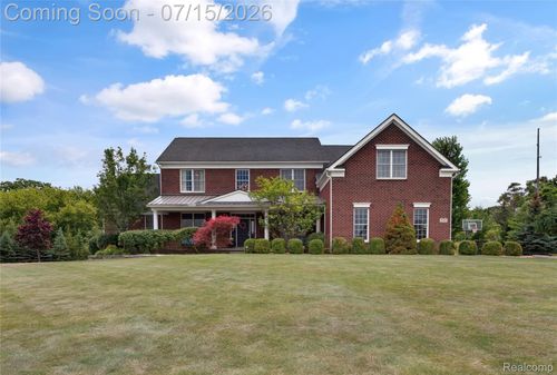 2433 Woodridge Ct, Milford, MI, 48380-3251 | Card Image