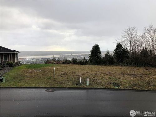 1412 Grays Pointe Ln, Aberdeen, WA, 98520-1033 | Card Image