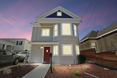 945 Arlington Ave, Oakland, CA, 94608-2703 | Card Image