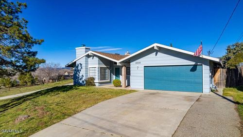 22230 Bogie Street, Tehachapi, CA, 93561 | Card Image