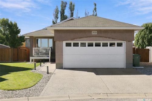 3934 Robin Place E, Regina, SK, S4N7P9 | Card Image