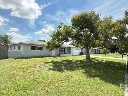 720 Shadyside St, LEHIGH ACRES, FL, 33936-7036 | Card Image