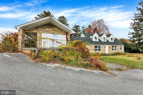 664 S Breezewood Rd, Breezewood, PA, 15533-8908 | Card Image