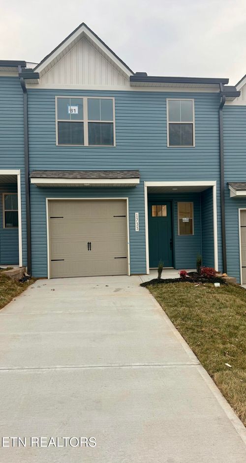 1733 Bennett Village Dr, Maryville, TN, 37804-2100 | Card Image