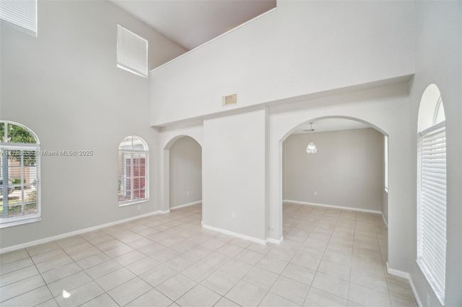 13921 Sw 278 Th St, House other with 5 bedrooms, 4 bathrooms and null parking in Homestead FL | Image 5