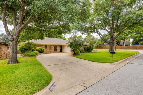 4510 Longacres Ct, Arlington, TX, 76016-1321 | Card Image