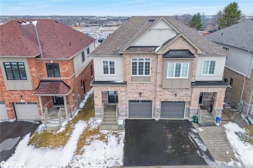 22 Greer St, Barrie, ON, L9J0R4 | Card Image