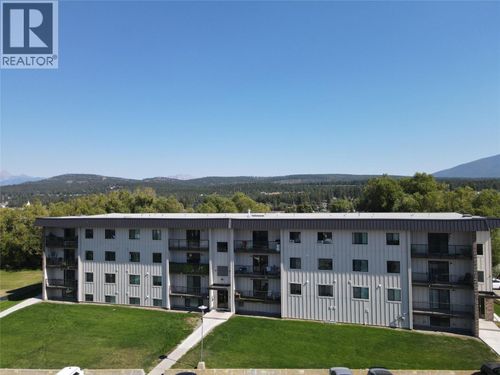 202-606 18th Ave N, Cranbrook, BC, V1C5M1 | Card Image