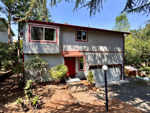 311 Luna Vista St, Ashland, OR, 97520-1512 | Card Image