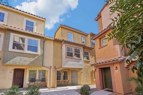 7722 W Pipestone Pl, Phoenix, AZ, 85035-5095 | Card Image