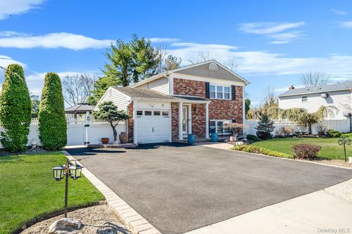 14 Celeste Ave, Holbrook, NY, 11741-3714 | Card Image