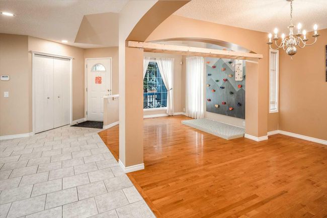 69 Millview Pk Sw, House other with 5 bedrooms, 4 bathrooms and 4 parking in Calgary AB | Image 13