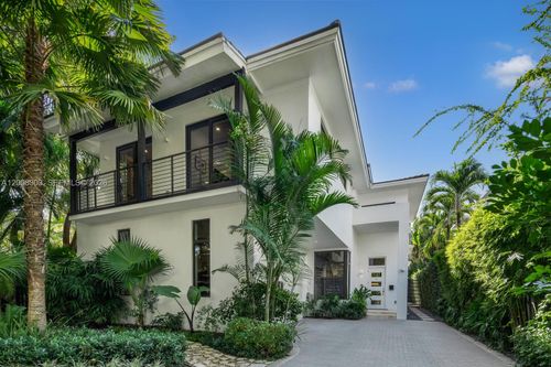 3630 Avocado Ave, Miami, FL, 33133-6206 | Card Image