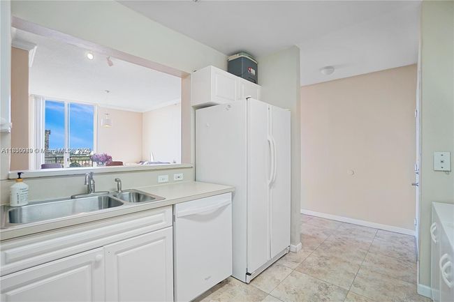 APT-1707 - 520 Se 5 Th Ave, Condo with 1 bedrooms, 1 bathrooms and null parking in Fort Lauderdale FL | Image 13
