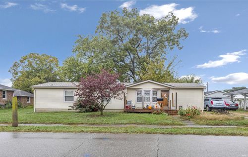 403 N West St, Fort Branch, IN, 47648-1043 | Card Image