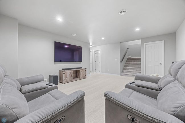 Family Room | Image 23