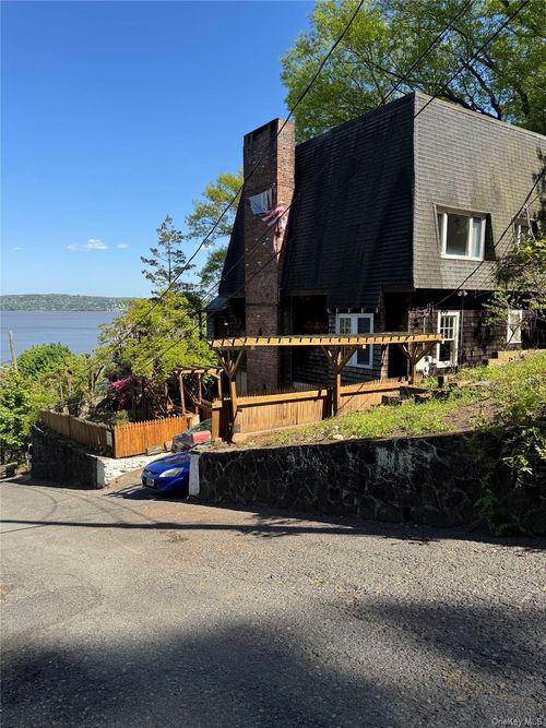 45 Upper Ritie St, Piermont, NY, 10968-1027 | Card Image