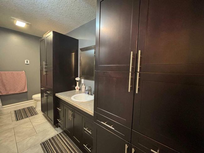 4708 42 Street, Home with 4 bedrooms, 3 bathrooms and 4 parking in Mayerthorpe AB | Image 26