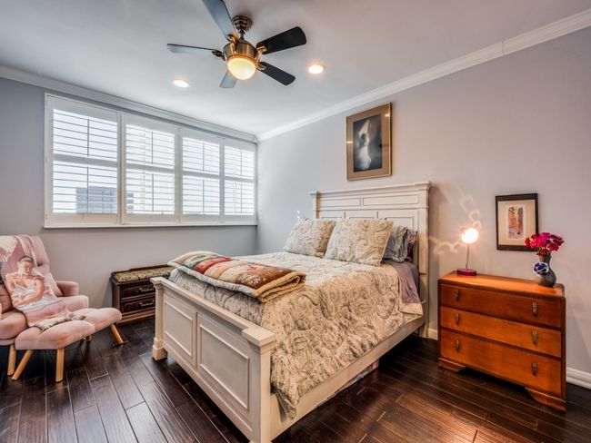 Prim. Bed #2 Vanity | Image 20
