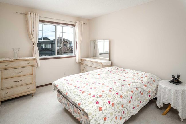109 St Moritz Place Sw, House other with 3 bedrooms, 3 bathrooms and 4 parking in Calgary AB | Image 21