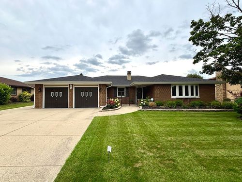 105 Mendon Ln, Schaumburg, IL, 60193-1033 | Card Image
