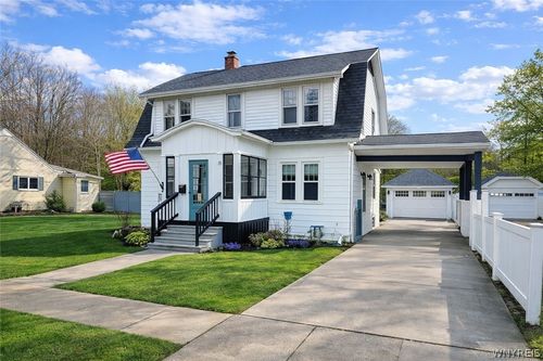 15 3rd Ave, Franklinville, NY, 14737-1305 | Card Image