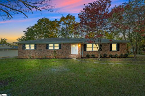 104 Sunline Pl, Spartanburg, SC, 29307-3825 | Card Image