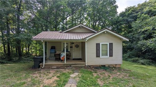 463 Glovinia Street, Asheboro, NC, 27203 | Card Image