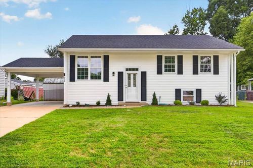 300 Chrysler Dr, Fenton, MO, 63026-2807 | Card Image