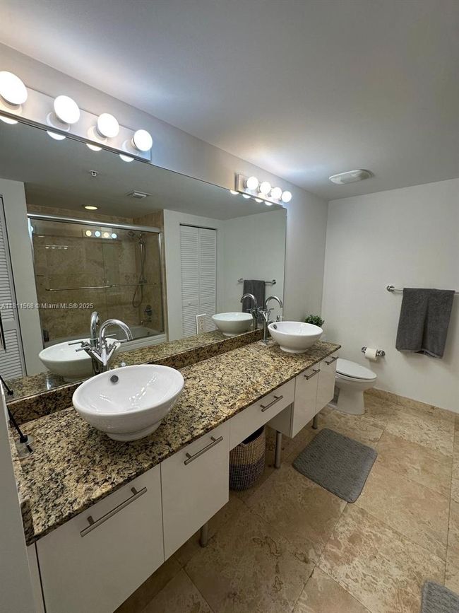 APT-1806 - 41 Se 5 Th St, Condo with 1 bedrooms, 2 bathrooms and null parking in Miami FL | Image 15
