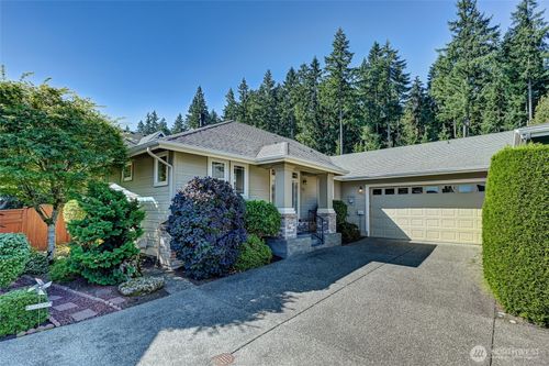 22841 Ne 130th St, Redmond, WA, 98053-5649 | Card Image
