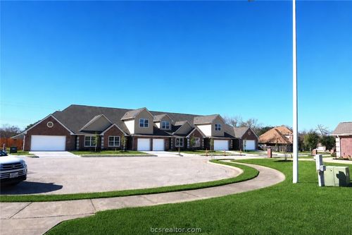 2000 Reagan Ct, Bryan, TX, 77802-1460 | Card Image