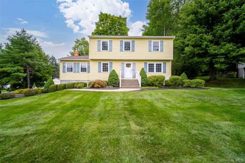 1 Tanglewood Ln, Poughkeepsie, NY, 12603-3741 | Card Image