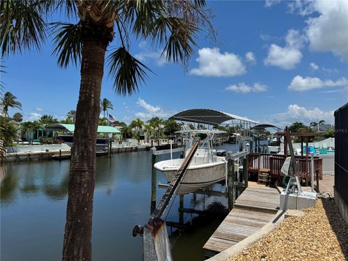 4216 Royal Palm Dr, Bradenton, FL, 34210-1313 | Card Image