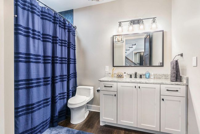 Main level - full bath 1 | Image 7