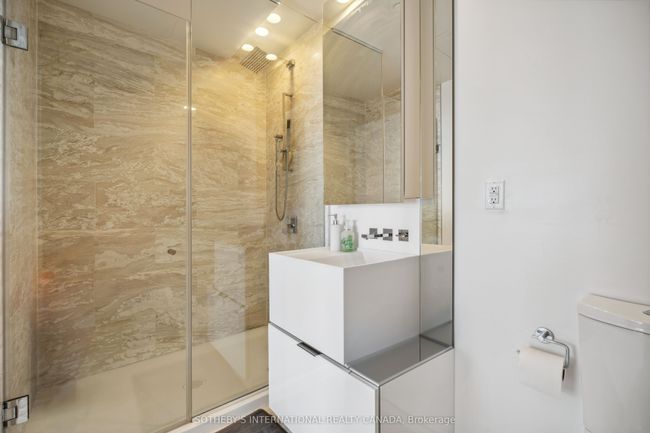 6805 - 1 Bloor St E, Condo with 3 bedrooms, 3 bathrooms and 2 parking in Toronto ON | Image 24