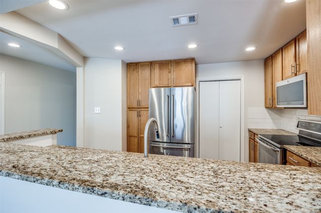 APT-524 - 14277 Preston Rd, Condo with 2 bedrooms, 2 bathrooms and null parking in Dallas TX | Image 9