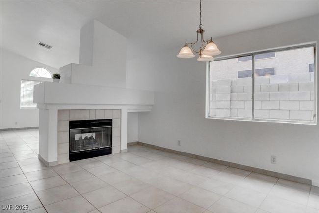 5784 Dew Mist Ln, House other with 3 bedrooms, 2 bathrooms and null parking in Las Vegas NV | Image 7