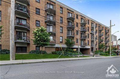 203 - 50 Burnside Ave, Condo with 2 bedrooms, 2 bathrooms and 1 parking in Ottawa ON | Image 1