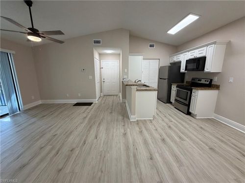 apt-2023-2214 Arbour Walk Cir, NAPLES, FL, 34109-8807 | Card Image