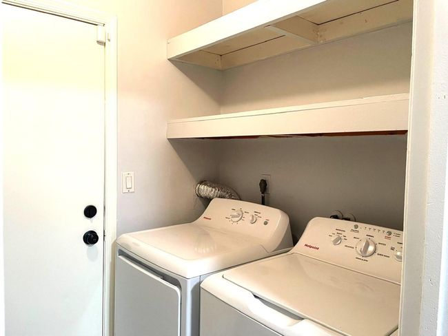 Washroom with independent washer and dryer | Image 8