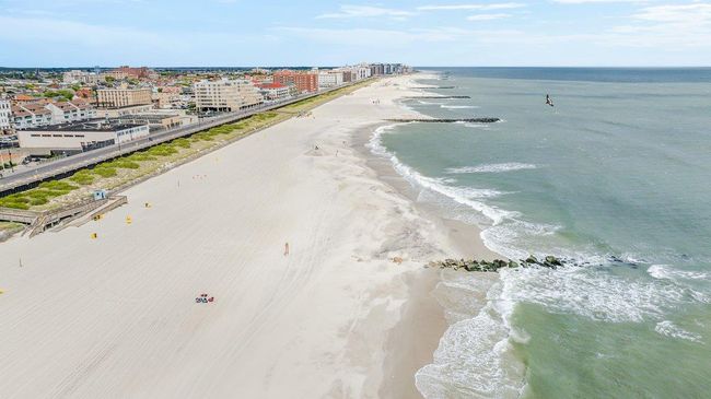 APT-204 - 661 W Broadway, Condo with 3 bedrooms, 2 bathrooms and null parking in Long Beach NY | Image 34