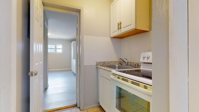 2317 N Cocoa Blvd, Home with 4 bedrooms, 4 bathrooms and 4 parking in Cocoa FL | Image 12