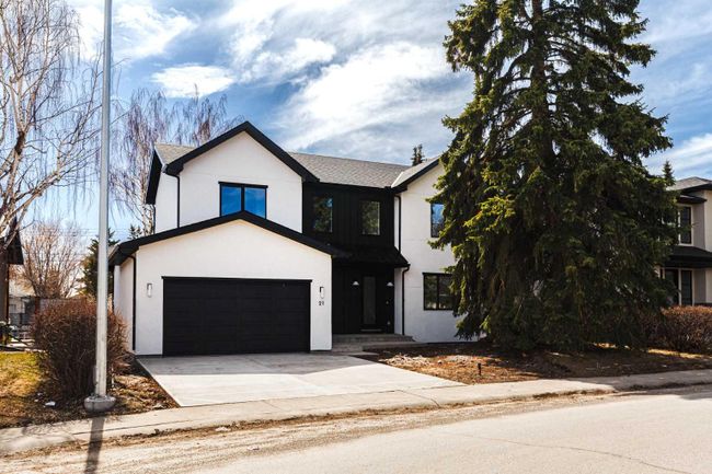 21 Glenside Drive Sw, Home with 5 bedrooms, 3 bathrooms and 2 parking in Calgary AB | Image 1