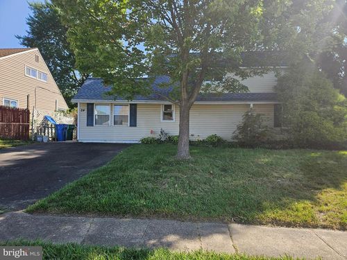 24 Geranium Rd, LEVITTOWN, PA, 19057-3316 | Card Image