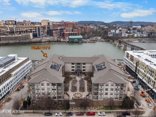 411-445 W Blount Ave, Knoxville, TN, 37920-1106 | Card Image
