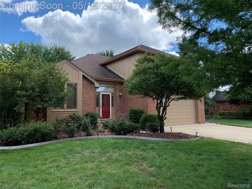 3263 Primrose Dr, Rochester Hills, MI, 48307-5242 | Card Image