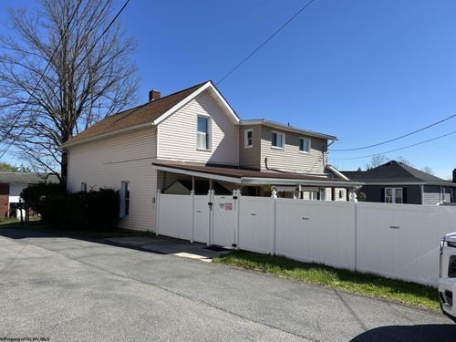 106 E High St, Kingwood, WV, 26537-1439 | Card Image